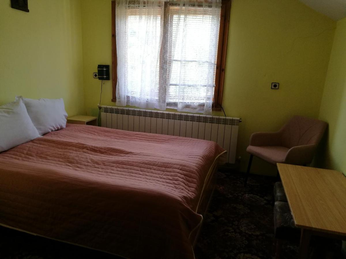 ריבריקה Самостоятелни Стаи В Къща За Гости Балкан מראה חיצוני תמונה